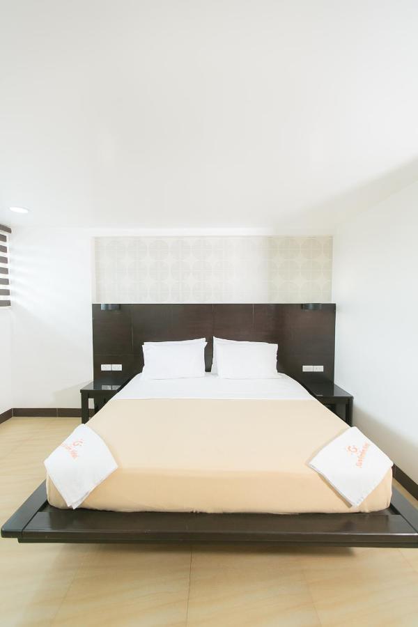Sun Garden Hotel Tarlac Kültér fotó